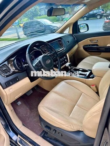 Kia Sedona 2018 Tiêu chuẩn màu Đen