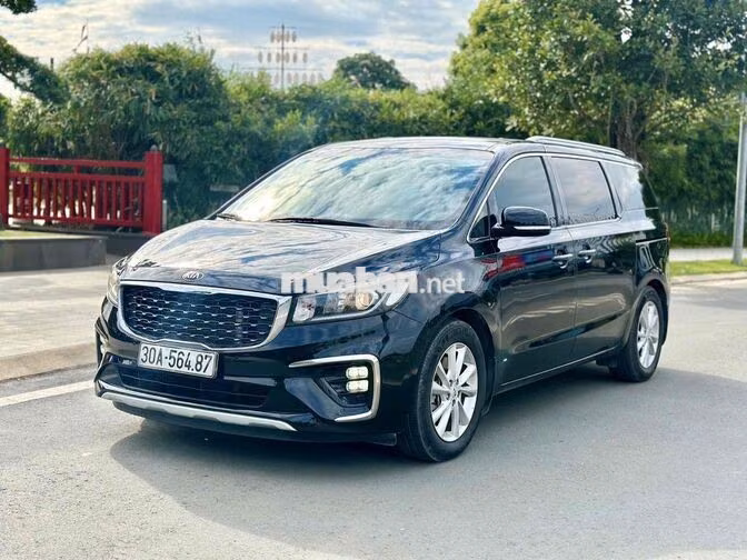 Kia Sedona 2018 Tiêu chuẩn màu Đen