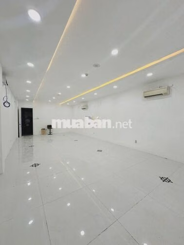 🏢 Cho Thuê Tòa Nhà MT Lê Văn Sỹ Phú Nhuận - Hầm Xe Rộng, Thang Máy Mới