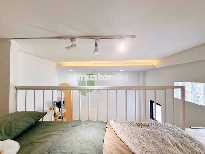 CHO THUÊ PHÒNG GÁC FULL NỘI THẤT - THANG MÁT NGAY SÁT TRUNG TÂM Q10