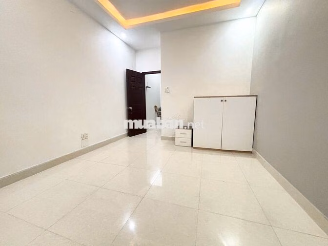 CHDV full nội thất 5tr5 ngay Hàng Xanh