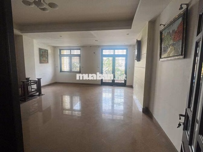 Cho thuê nhà nguyên căn mặt tiền đường số Tân Phong quận 7