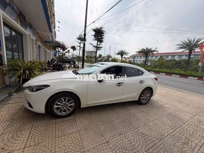Mazda 3 Trắng đời cuối 2017 đầu 2018
