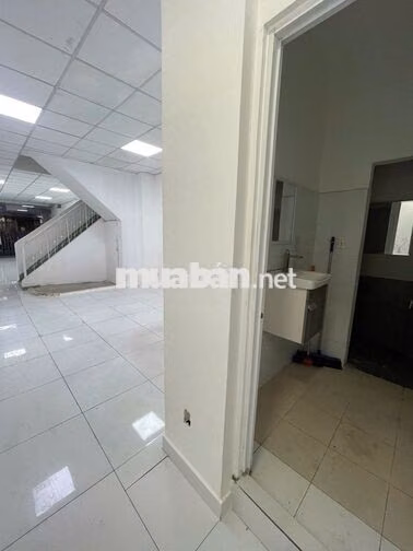 CHO THUÊ NHÀ MẶT TIỀN 98E PHAN ĐĂNG LƯU, PHÚ NHUẬN – GIÁ 40 TRIỆU