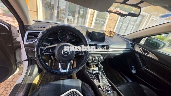Mazda 3 Trắng cuối 2017 đầu 2018