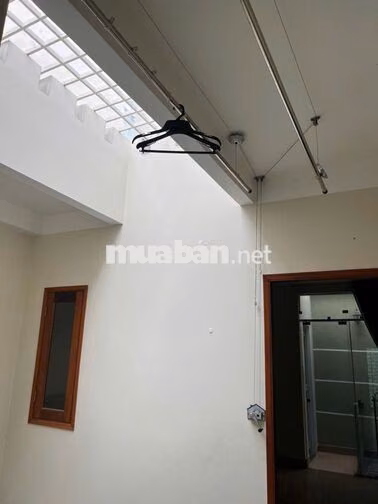 CHO THUÊ NHÀ TÂN SƠN NHÌ 4 x 15 M ĐÚC  1 trệt , 2 lầu có sân thượng