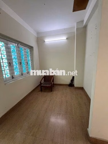 CHO THUÊ NHÀ TÂN SƠN NHÌ 4 x 15 M ĐÚC  1 trệt , 2 lầu có sân thượng