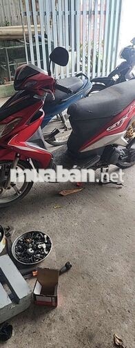 Yamaha Luvias GTX 2011 Đỏ