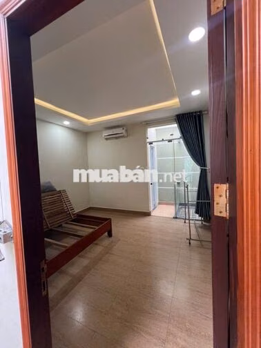 CHO THUÊ NHÀ TÂN SƠN NHÌ 4 x 15 M ĐÚC  1 trệt , 2 lầu có sân thượng