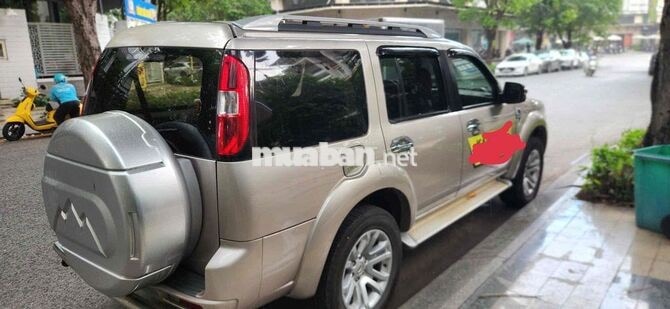 Ford Everest 2014 7 chỗ Ghi vàng