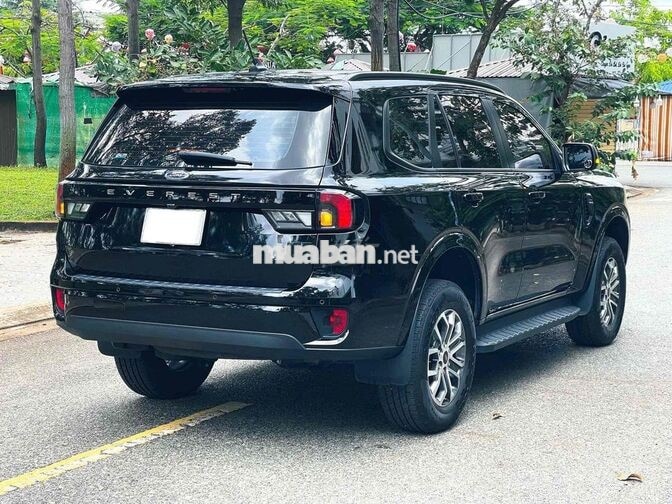 Everest Ambient Đi Rất Ít Xe Đẹp Bán Tại Hãng Ford