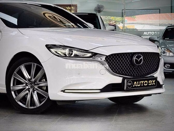 🚘 Mazda Mazda 6 2.5 Signature Premium 2023 Trắng
