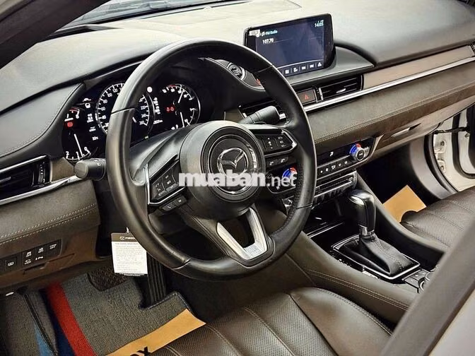 🚘 Mazda Mazda 6 2.5 Signature Premium 2023 Trắng