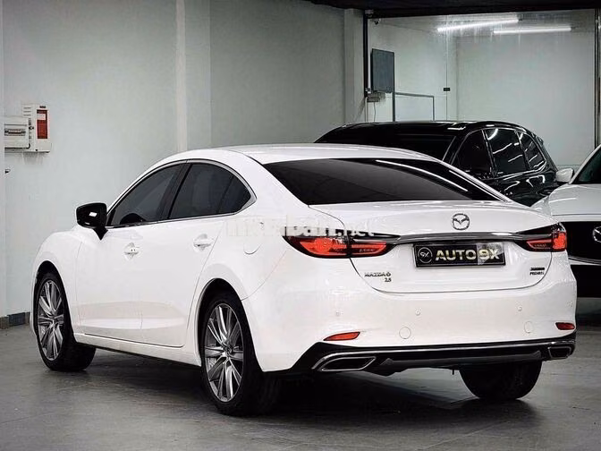 🚘 Mazda Mazda 6 2.5 Signature Premium 2023 Trắng