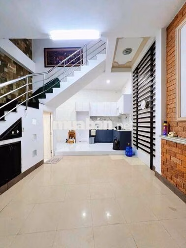 cho thuê nhà mặt tiền Trần Hữu Trang, 3 tầng, 4pn/3wc
