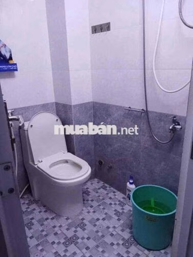 Nhà căn góc , hẻm xe tài Le Van Quoi