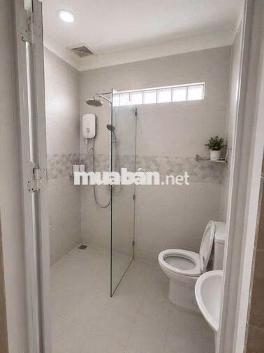 Cho Thuê Nhà Mặt Tiền Kinh Doanh đường Bạch Mã, P.15, Quận 10