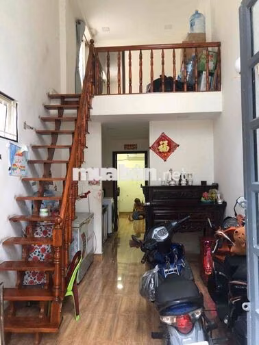 Nhà 793 Trần Xuân Soạn hẻm 8 mét 2 xe hơi di chuyển-4x17-thuê:15 tr