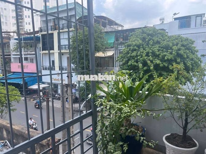 Phòng cho thuê sát trường cao đẳng kinh tế TPHCM hce