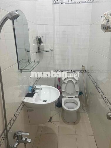 Phòng cho thuê sát trường cao đẳng kinh tế TPHCM hce