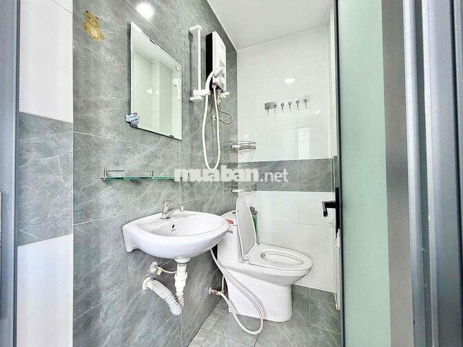KIOT KINH DOANH - GÁC CAO M8 - VỊ TRÍ HẺM THÔNG DỄ ĐI
