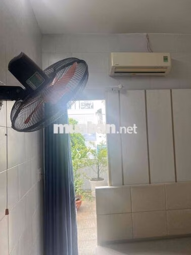 Phòng cho thuê sát trường cao đẳng kinh tế TPHCM hce