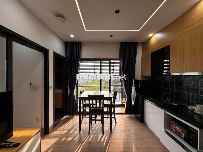 Cho thuê căn hộ 1PN, có ban công, mới xây, gần ngay Vincom