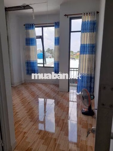 Bán nhà 1 trệt 1 lầu 32m2 Mỹ Hạnh Bắc, Long An