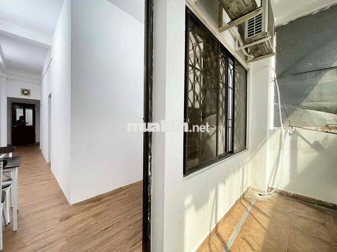 Thuê căn hộ 50m2 2PN1WC tại Phú Nhuận, ban công rộng, full nội thất