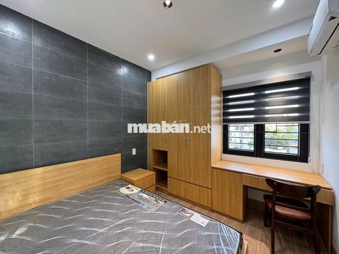 Cho thuê căn hộ 1PN, có ban công, mới xây, gần ngay Vincom