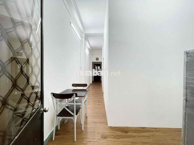 Thuê căn hộ 50m2 2PN1WC tại Phú Nhuận, ban công rộng, full nội thất
