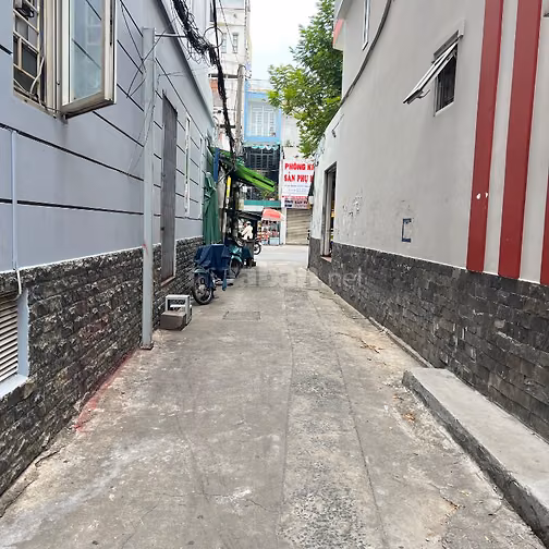 Nhà 1/ - Vị Trí Vàng Đ.Âu Cơ Q11- Hẻm rộng sát MT