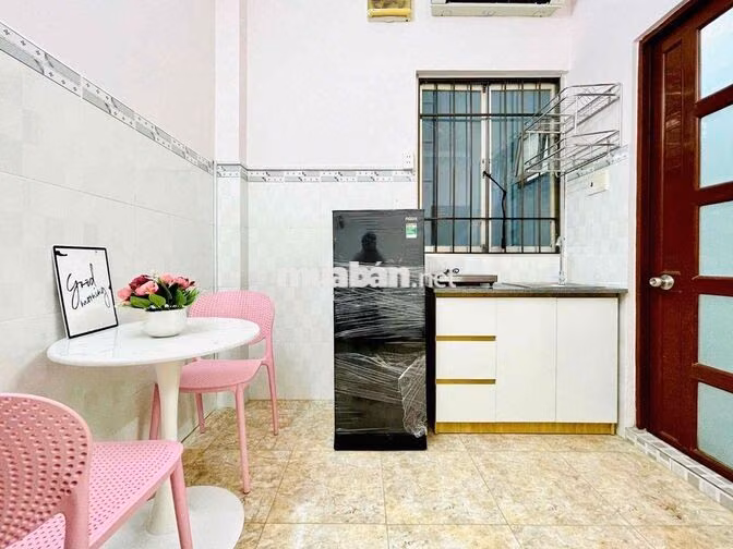 STUDIO FULL NỘI THẤT CÓ CỬA SỔ TRỜI THOÁNG