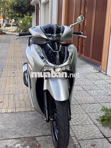 Honda SH 125 2021 Xám đen bán hay gl xe khác