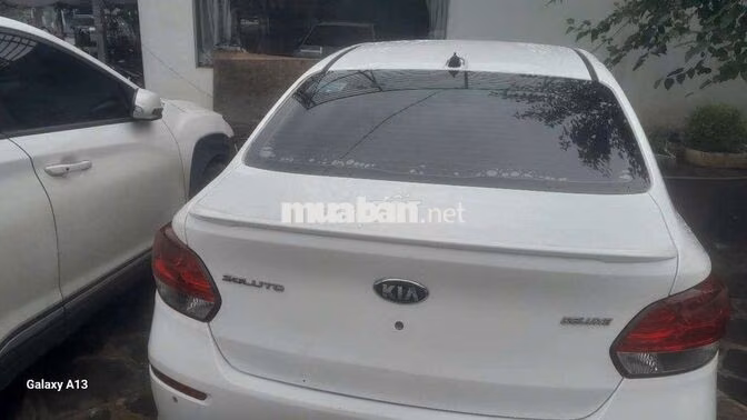 KIA Soluto Deluxe 2019 Trắng Tự động