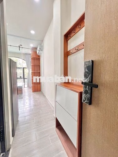 CHDV PN TÁCH BẾP NỘI THẤT ĐẦY ĐỦ XÂY MỚI BAN CÔNG LẤY ÁNH SÁNG TRỜI