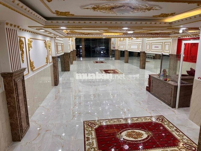 cho thuê mặt bằng toà 8 lầu,1600m2