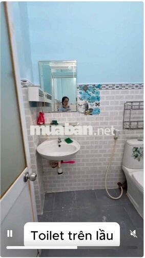 Nhà nguyên căn Đường Nguyễn Văn Cừ Quận 5 cho thuê
