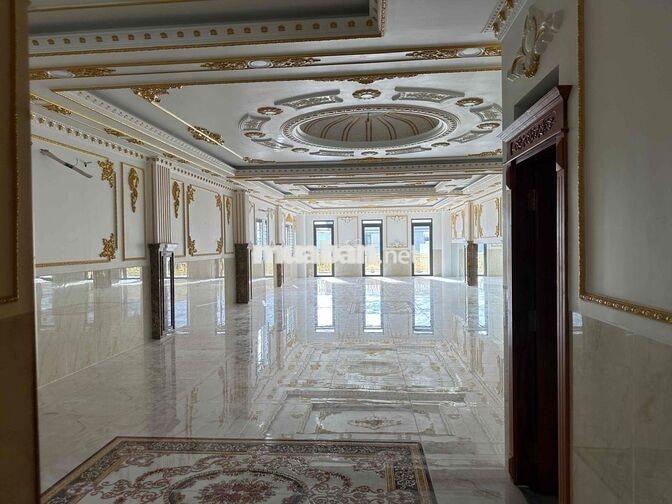 cho thuê mặt bằng toà 8 lầu,1600m2