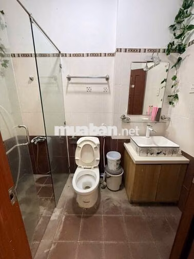CHO THUÊ NHÀ 2 HOA THỊ, PHƯỜNG 7, PHÚ NHUẬN – 5 PHÒNG, GIÁ 25 TRIỆU