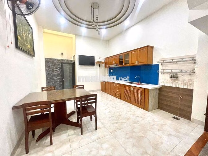 CHO THUÊ NHÀ Ở KINH DOANH KHU BÀN CỜ GIÁ 20 TRIỆU/THÁNG