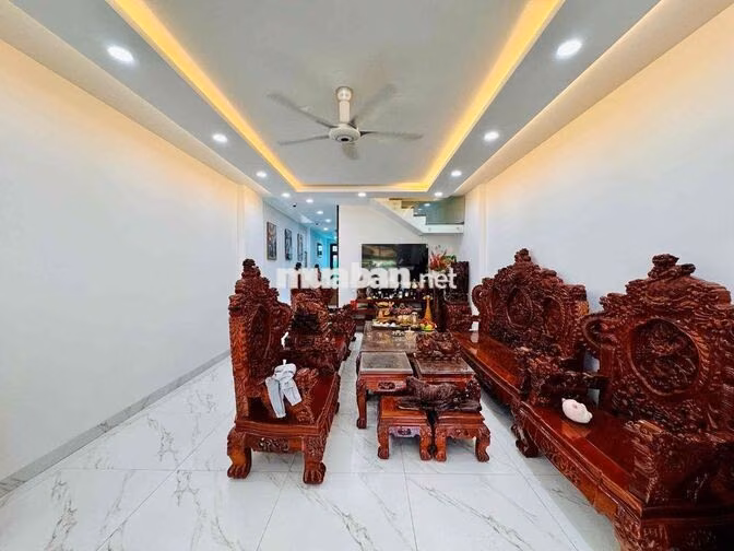 CHO THUÊ NHÀ Ở CÓ THANG MÁY KĐT HÀ QUANG 2 GIÁ 35 TRIỆU/THÁNG