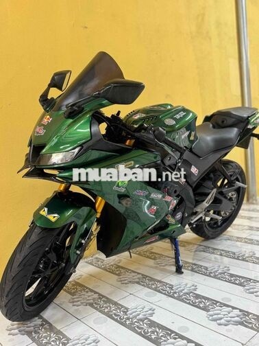 Yamaha R15 Xanh lá Xe côn tay