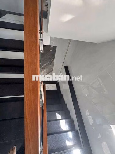 CHO THUÊ NHÀ NGUYÊN CĂN 2 MẶT HẺM TRƯỚC SAU – P.5 GÒ VẤP