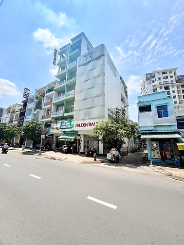 BÁN NHÀ GÓC 3 MẶT TIỀN LẠC LONG QUÂN 5TẦNG 6,5X15 NGAY ĐẦM SEN 23,5 TỶ