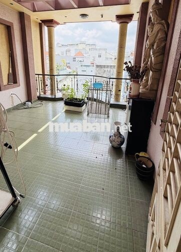Dư ở cho 2 nữ thuê phòng lối đi chung 