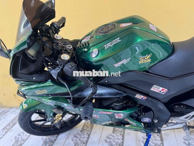 Yamaha R15 Xanh lá Xe côn tay