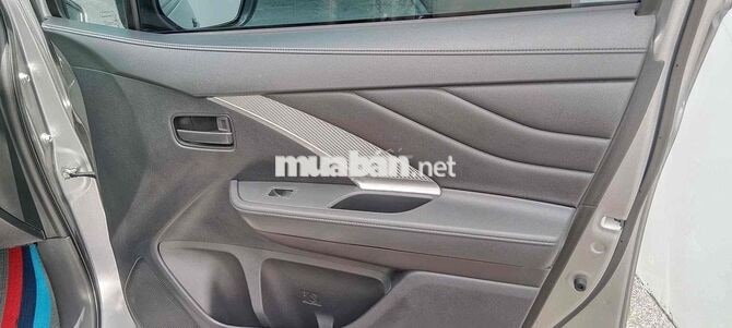 Mitsubishi Xpander 2023 Tự động 7 chỗ Bạc KG