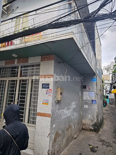 3,5 x 6,5 nở hậu 4 m nhà một trệt một lầu hai phòng ngủ 2 toilet sổ