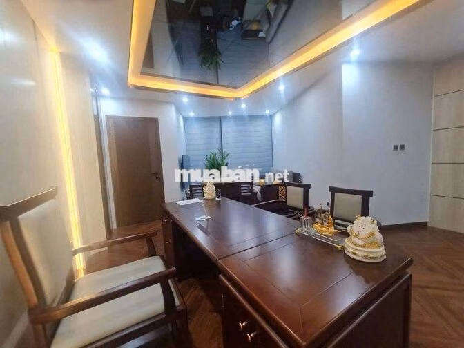 42tr/th, cho thuê toà Văn Phòng ngay Quang Trung, Hà Đông mt 11m